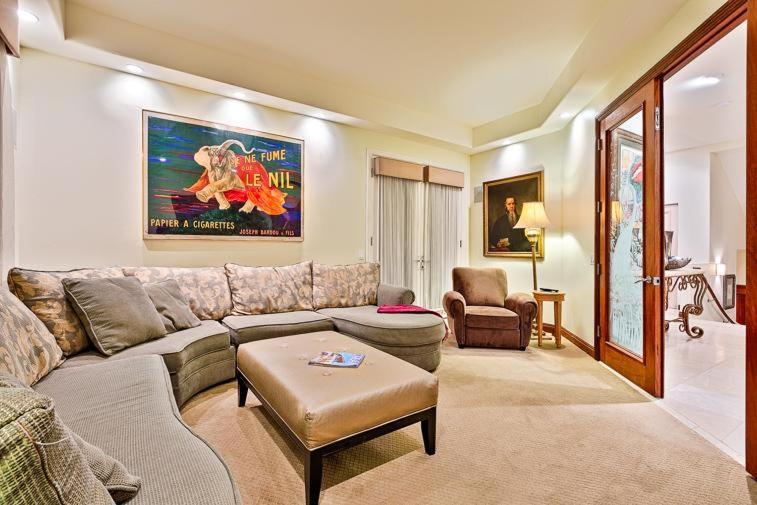 Holiday home Celebrity Oceanfront Estate *
