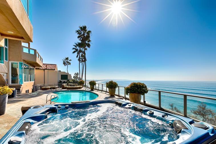 Celebrity Oceanfront Estate Holiday home San Diego